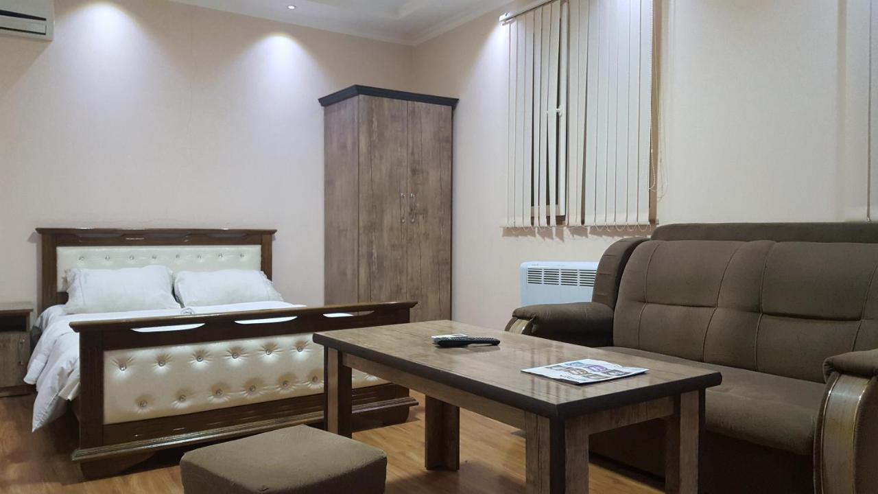 Friendship Hostel & Tours Yerevan Exterior photo
